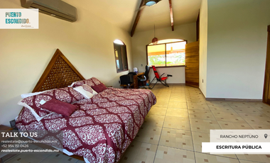 Villa de Lujo Sostenible en Rancho Neptuno