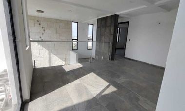 CASA CON ALBERCA EN VENTA EN LOMAS DE COCOYOC, MORELOS