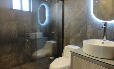 CASA CON ALBERCA EN VENTA EN LOMAS DE COCOYOC, MORELOS