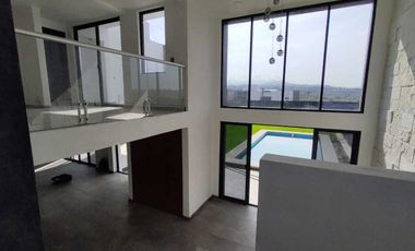 CASA CON ALBERCA EN VENTA EN LOMAS DE COCOYOC, MORELOS