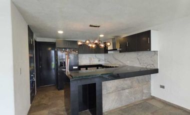 CASA CON ALBERCA EN VENTA EN LOMAS DE COCOYOC, MORELOS