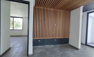 CASA CON ALBERCA EN VENTA EN LOMAS DE COCOYOC, MORELOS