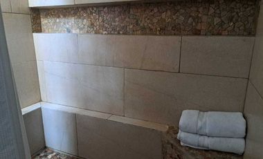 Casa de una planta amueblada en venta a 100 metros del mar