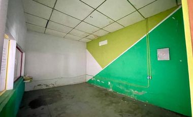 BODEGA EN RENTA A ESPALDAS DE LA J.MUJICA