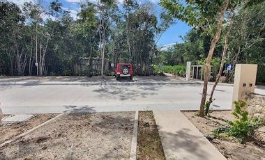 CASA EN VETA DE 2 HABITACIONES EN TULUM, QROO. LB 242