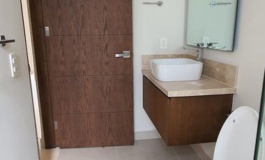 CASA EN VETA DE 2 HABITACIONES EN TULUM, QROO. LB 242