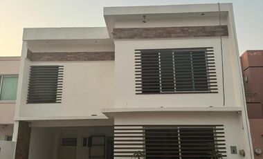 CASA EN RENTA EN RESIDENCIAL MARINO, PLAYA DE VACAS, VERACRUZ