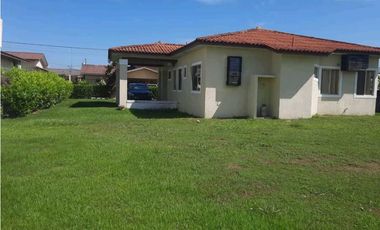 VENTA DE CASA EN LA FONTANA CON GARITA DE SEGURIDAD 846 METROS