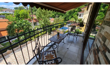 CLAYTON / CAMINO DE CRUCES / 884M / 6 HABITACION / 3 NIVEL / BALCON