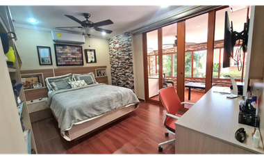 CLAYTON / CAMINO DE CRUCES / 884M / 6 HABITACION / 3 NIVEL / BALCON