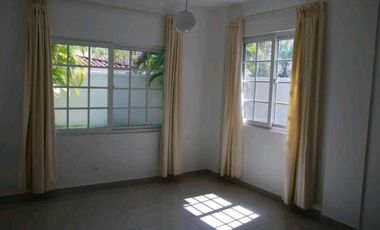SE VENDE CASA DE 4 RECAMARAS EN VILLA VALENCIA,COSTA SUR