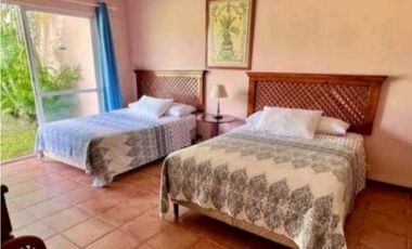 Venta de Casa Amoblada en Villas del Decameron.Rio Hato.Cod-J258
