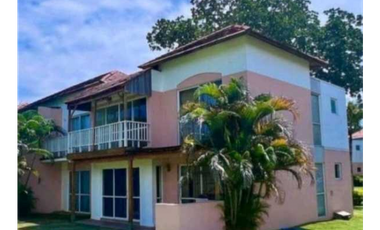Venta de Casa Amoblada en Villas del Decameron.Rio Hato.Cod-J258
