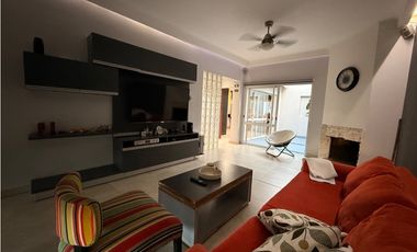 Venta casa 4 dormirtorios zona almafuerte c/cochera Apta credito