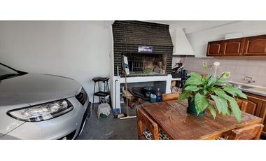 Venta amplia casa 4 dormirtorios zona almafuerte c/cochera