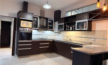 Venta casa 4 dormirtorios zona almafuerte c/cochera Apta credito