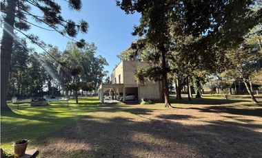 Espectacular Casa Quinta en Barrio La Plantación. Brandsen