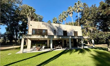 Espectacular Casa Quinta en Barrio La Plantación. Brandsen