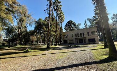 Espectacular Casa Quinta en Barrio La Plantación. Brandsen