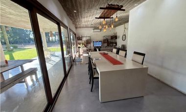 Espectacular Casa Quinta en Barrio La Plantación. Brandsen