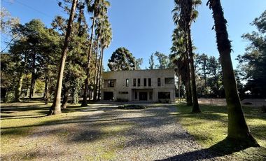 Espectacular Casa Quinta en Barrio La Plantación. Brandsen