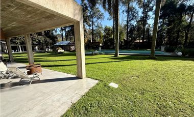 Espectacular Casa Quinta en Barrio La Plantación. Brandsen