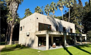 Espectacular Casa Quinta en Barrio La Plantación. Brandsen