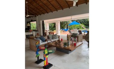 Venta  Casa Campestre Hacienda La Primavera Villavicencio-Meta