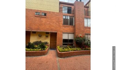 CASA COLINA CAMPESTRE
