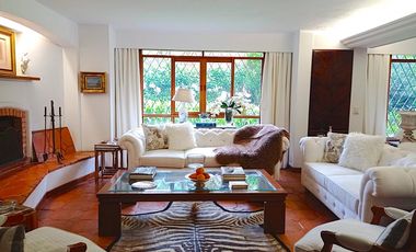 Venta Casa Finca Sabaneta Loma de San Jose con Piscina y amplio lote