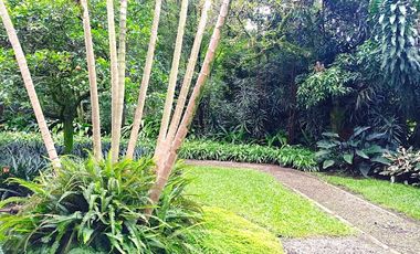 Venta Casa Finca Sabaneta Loma de San Jose con Piscina y amplio lote