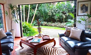 Venta Casa Finca Sabaneta Loma de San Jose con Piscina y amplio lote