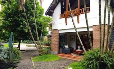 Venta Casa Finca Sabaneta Loma de San Jose con Piscina y amplio lote