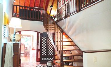 Venta Casa Finca Sabaneta Loma de San Jose con Piscina y amplio lote