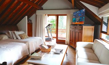 Venta Casa Finca Sabaneta Loma de San Jose con Piscina y amplio lote
