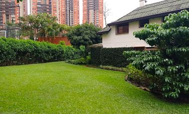 Venta Casa Finca Sabaneta Loma de San Jose con Piscina y amplio lote