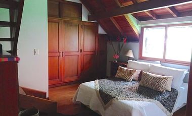 Venta Casa Finca Sabaneta Loma de San Jose con Piscina y amplio lote