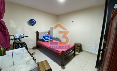 SE VENDE CASA DE USO MIXTO EN LAS AMERICAS