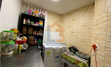 SE VENDE CASA DE USO MIXTO EN LAS AMERICAS