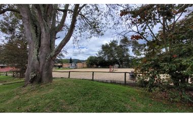 Venta Casa Campestre con pesebrera Chia