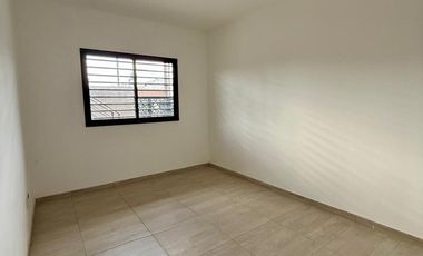 DEPARTAMENTO 3 AMB. C/ PATIO Y COCHERA