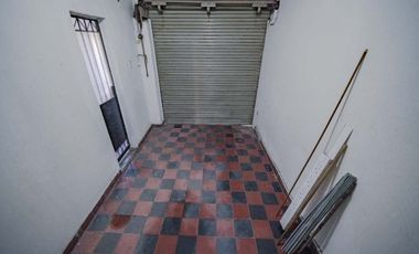 CASA EN VENTA 4 AMBIENTES EN CIUDADELA