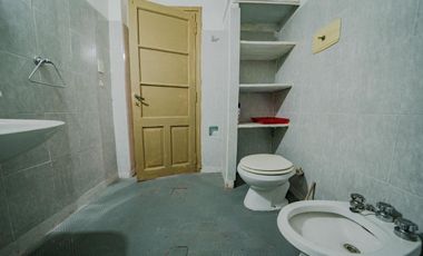 CASA EN VENTA 4 AMBIENTES EN CIUDADELA
