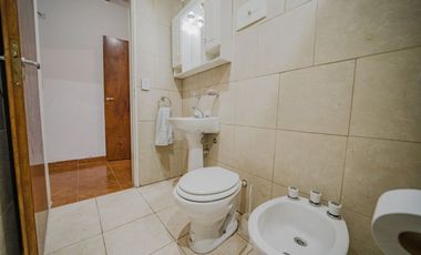 CASA EN VENTA 4 AMBIENTES EN CIUDADELA