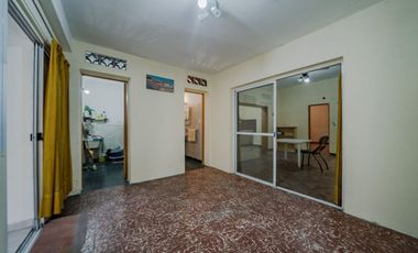 CASA EN VENTA 4 AMBIENTES EN CIUDADELA