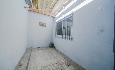 CASA EN VENTA 4 AMBIENTES EN CIUDADELA