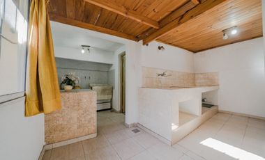 CASA EN VENTA 4 AMBIENTES EN CIUDADELA