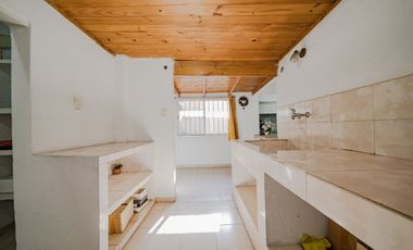 CASA EN VENTA 4 AMBIENTES EN CIUDADELA