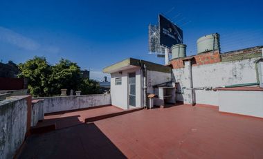 CASA EN VENTA 4 AMBIENTES EN CIUDADELA