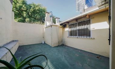 CASA EN VENTA 4 AMBIENTES EN CIUDADELA